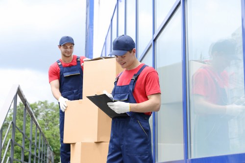 Moving van pricing discussion for a Mayfair apartment relocation