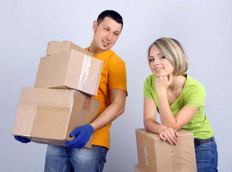 Organised boxes and fragile-item protection for a Mayfair packing service